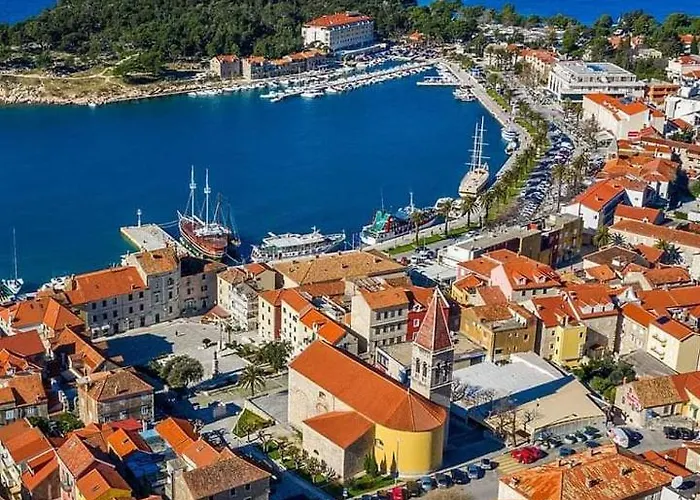 N&b Makarska