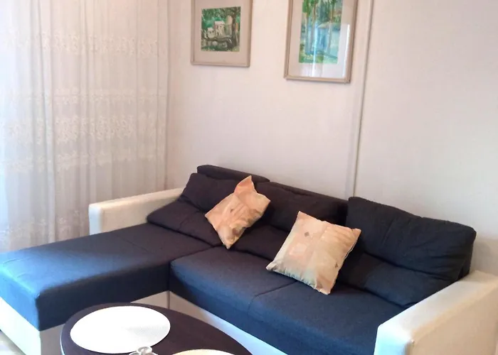 N&b Apartment Makarska