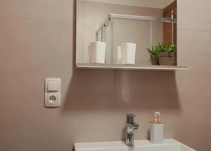 Apartment N&b *