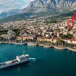 N&b Lejlighed Makarska