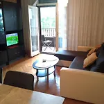 N&b Makarska